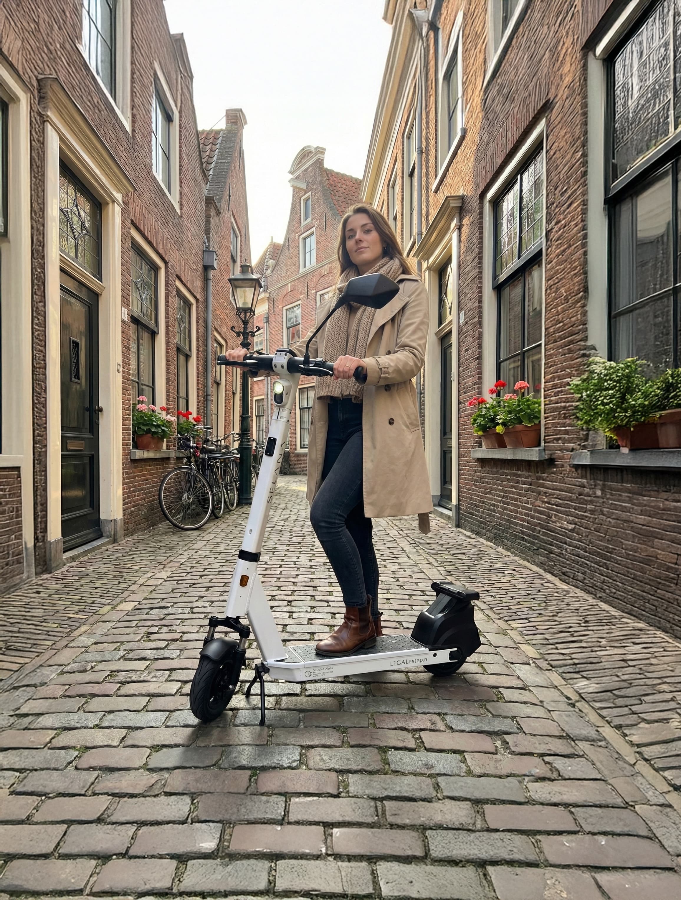SELANA Alpha in Moonlight White in a cobbled street